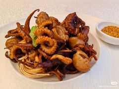 -品海楼·大连海胆锅贴馆(东港店)