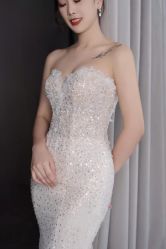 -衣贝姿婚纱礼服馆