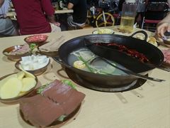 -乐闹闹重庆火鍋(民治店)