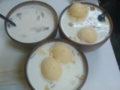 -志龙皇冠吃货椰子铺