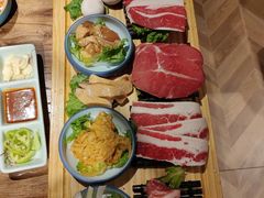 -明洞阿姨·韩式酱蟹烤肉·创意料理(三元桥店)