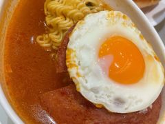 -香港新发烧腊茶餐厅(水围店)