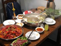 -乡土黄·鲜牛肉火锅·小龙虾(兴业街店)