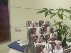 -雅悦齿科(顾村公园店)