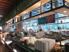 -三英温泉度假酒店-自助餐厅