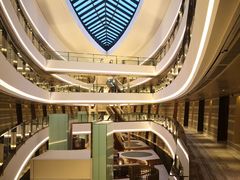 -上海滴水湖皇冠假日酒店