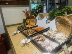 -大中华希尔顿酒店-念自助餐·嗨啤·小龙虾