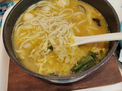 -灵芝妹子海鲜米线(香炉礁山姆店)