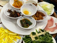 -桥香园云南过桥米线(金马碧鸡店)