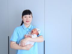 -鲸鱼妈妈月嫂/育婴师定制