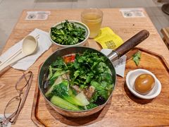 嬢嬢翘脚牛肉-小满手工粉(上海月星环球港店)