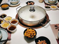 -洪氏嗨捞·猪肚鸡火锅(阳光天地店)