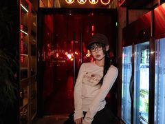 -FOUR PLAY BAR