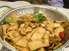 -江城燕子大排档(江汉路步行街店)