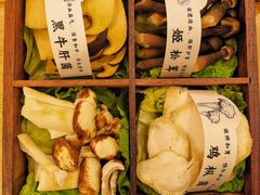 -椰子湾·海南火锅·糟粕醋·椰子鸡(正大广场店)