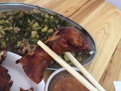-四更周店烤乳猪