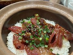 切片腊肉腊肠煲仔饭-红星光发煲仔饭(文海店)