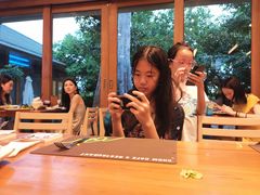 -Chom Cafe and Restaurant