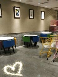 -萌兔星空蹦床撸兔馆