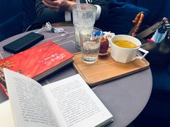 -物质生活书·酒吧