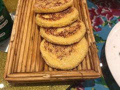 -闯关东东北农家菜(崂山石老人店)