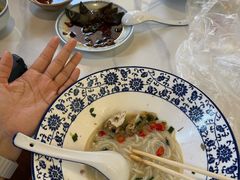 -邱芳粉店(迎宾大道旗舰店)