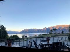 -Lake Hawea Hotel
