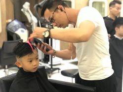 点击看大图 短发-八佰伴8008星级形象店