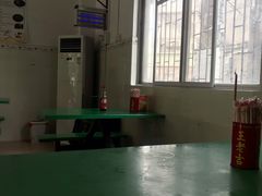 -明记砂煲美食(人民北路四十号大院店)