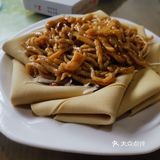 五个人吃了两百不到的一餐，巨巨巨便宜了