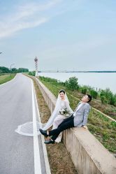 -雪中彩影婚纱摄影·微光艺术中心