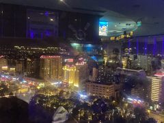 -云顶旋转自助景观餐厅