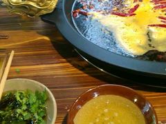 -黄潇洒老火锅(九眼桥宏济巷店)