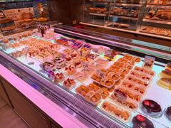 -巴黎贝甜(大宁国际商业广场店)