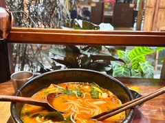 -银米·云南传统过桥米线(双廊黑金冠店)