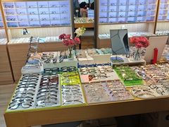 -天空之镜眼镜店蔡司依视路配镜授权零售店(望京颐堤港店)