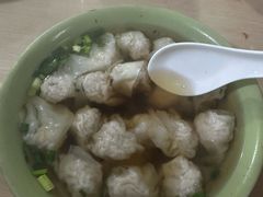 -张阿三馄饨店