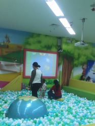 -孩子王(万达广场店)