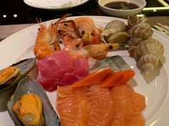 -大中华希尔顿酒店-念自助餐·嗨啤·小龙虾
