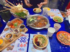 -马路边边串串香(苗栗路店)