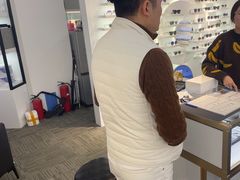 -浮光眼镜·蔡司视觉合作·数字验配中心(陆家嘴店)
