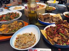 -川流不息·地道川菜·小龙虾(松东路店)