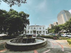 -南京双门楼宾馆(盐仓桥地铁站阅江楼店)