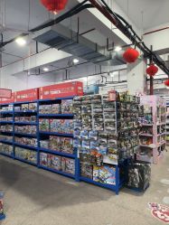 -逝水玩具折扣店