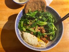 辣肉面-沪西老弄堂面馆(定西路店)