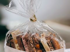 -Laderach 莱德拉(上海环贸iapm店)