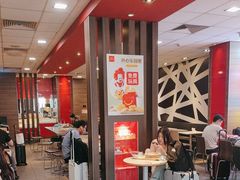 -麦当劳(汉口火车站候车室店)