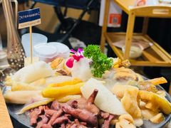 -一朵菌·野生菌探索家火锅(南亚店)