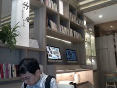 android_upload_pic-西安大雁塔科技大学地铁站亚朵酒店