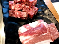五花肉-肉甲韩国木炭烤肉(新壹街1店)
